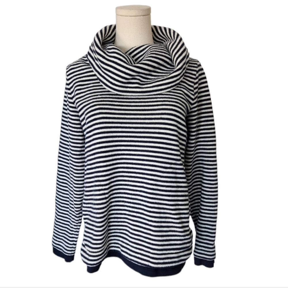 Tommy Hilfiger Navy and white striped sweater - Size Small